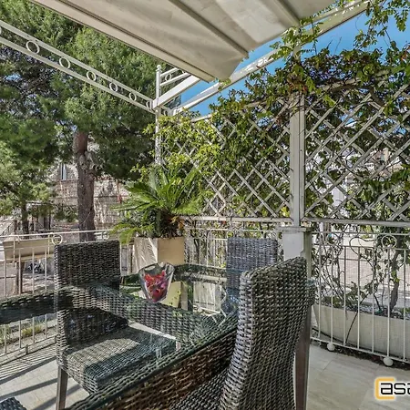 Plaza Casa Vacanze شقة نومانا